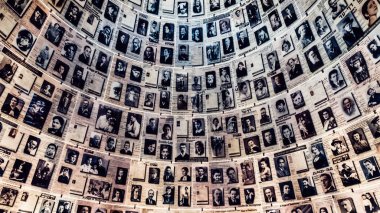 Kudüs'teki Yad Vashem Holokost Anıtı'ndaki İsimler Salonu, İsrail