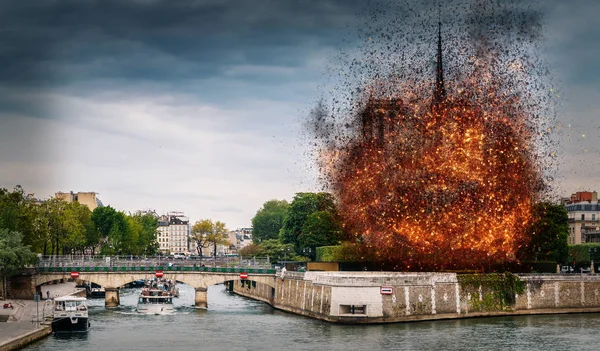 2019年4月15日にフランス・パリで発生したノートルダム大聖堂火災の初期段階のデジタルコンセプト — ストック写真