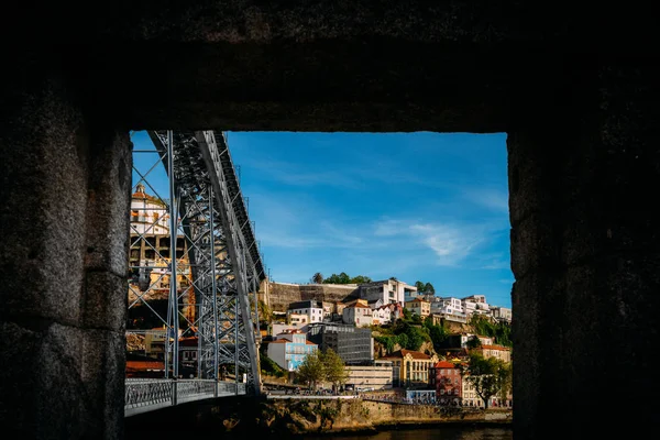 Dom Luis I híd Cais Ribeira, Porto, Portugália a Douro folyón — Stock Fotó