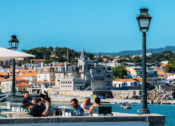 Cascais Portugal August 2020 People Enjoy Refreshments Overlooking Beautiful Cascais — Stock Photo, Image