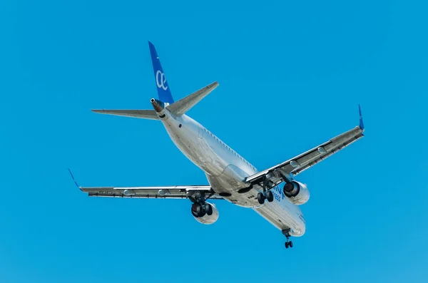 Air Europa Boeing 737 800 against blue sky — Stock Photo, Image
