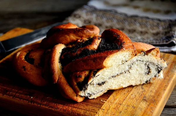 Bröd Med Vallmofrön Folkservett Ett Rustikt Bord Holiday Macovei — Stockfoto