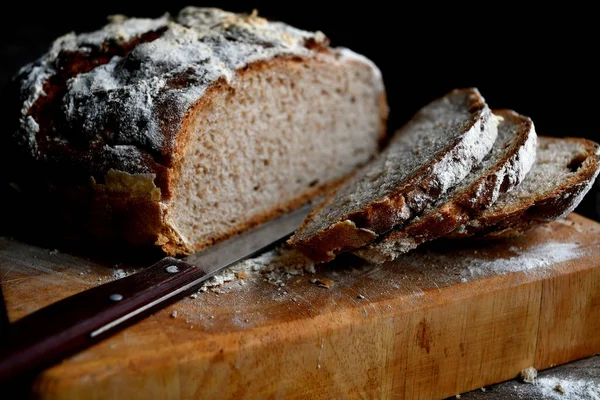 Pane Affettato Fatto Casa Trova Sul Tavolo Della Cucina Cucina — Foto Stock