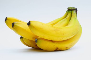 Beyaz arkaplanda muz