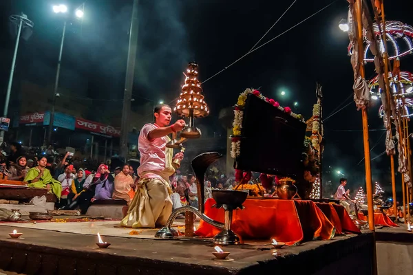Varanasi India December 11E 2017 Ganga Aarti Ceremonie Bij Dasashvamedh — Stockfoto