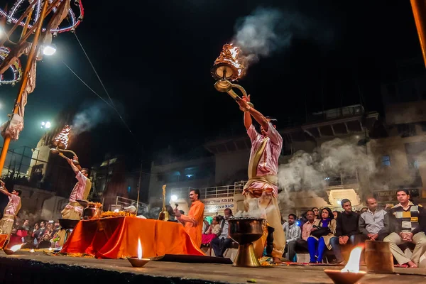 Varanasi Indie Grudnia 2017 Ganga Aarti Ceremonii Dasashvamedh Ghat — Zdjęcie stockowe