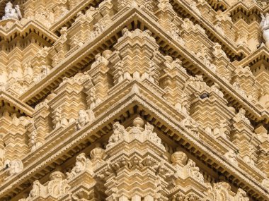 Mysore, Hindistan. Sri Chamundeshwari Tapınağı, Mysore yakınındaki Chamundi tepelerde bulunan görünümünü.