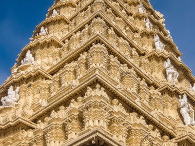 Mysore, Hindistan. Sri Chamundeshwari Tapınağı, Mysore yakınındaki Chamundi tepelerde bulunan görünümünü.