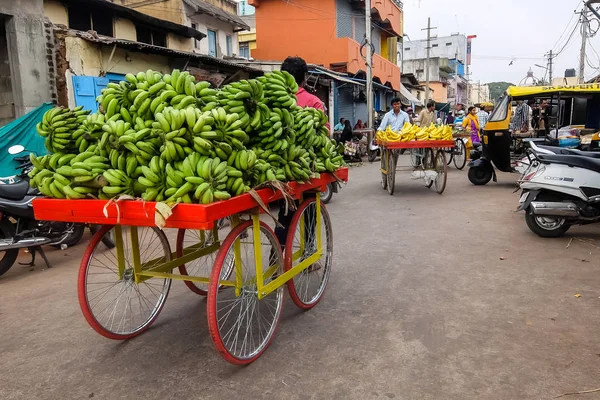 Mysore, Hindistan - Aralık, 25, 2017. Mysore de Devaraja piyasa görünümü.