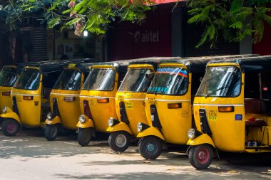 Pondicherry, India - Aralık, 26, 2017. Çekçek taksi durağı Pondicherry içinde.
