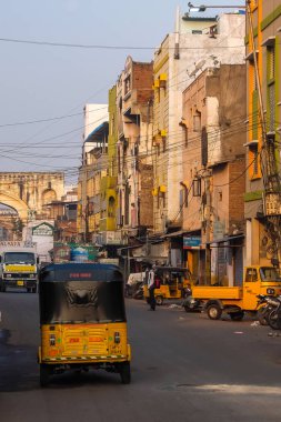Hyderabad, Hindistan - Ocak, 4, 2018. Hyderabad sokaklarında sabah.