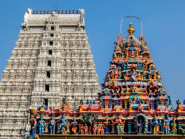 Tiruvannamalai, Hindistan - Ocak, 2018 yaklaşık. Tiruvannamalai, Hindistan Annamalaiyar Tapınağı mimarisi.