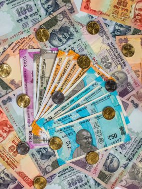 10, 20, 50, 100, 200, 500 ile 2000 Hint rupi, paralar, eski ve yeni notlar