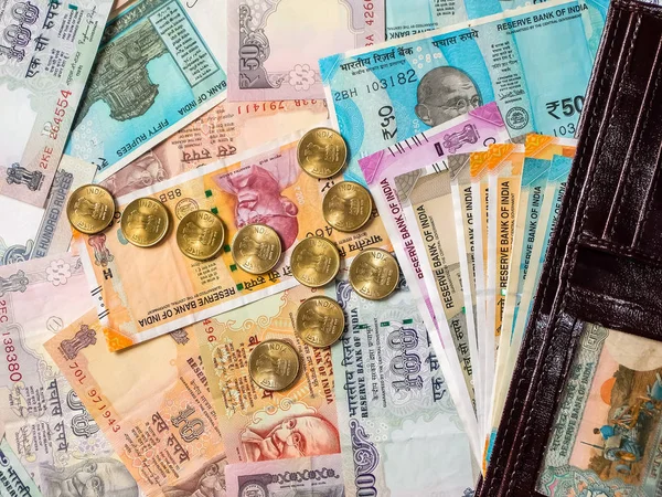 Cartera Con Moneda India 100 200 500 2000 Rupias Indias — Foto de Stock