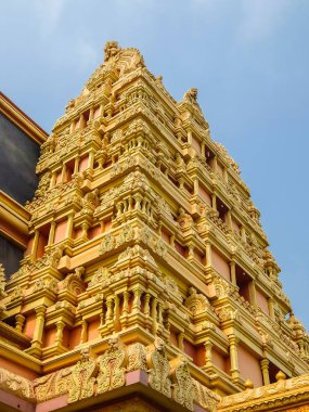 Dwarapudi, Hindistan - Ocak 2018. Hindistan, Dwarapudi 'deki Ayyappa Swamy Tapınağı' nın mimarisi.