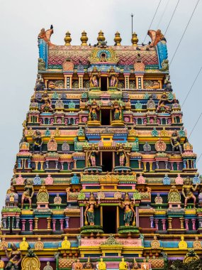 Vijayawada, Hindistan - Ocak, 2018 yaklaşık. Görünüm Shri Gayatri Ammavari Tapınağı, Vijayawada, Hindistan.