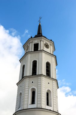 Vilnius, Litvanya - Ağustos, 2018 yaklaşık. Çan Kulesi Vilnius Katedrali Katedral Meydanı.