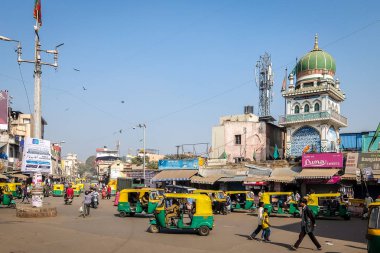 Bangalore, Hindistan - Ocak, 2018 yaklaşık. Sokak Görünümü'nde Bangalore kalabalık.