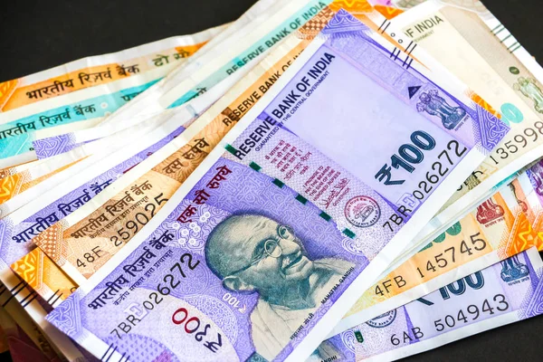 Close Widzenia Nowy Indyjski 100 200 500 2000 Rupii Banknotów — Zdjęcie stockowe