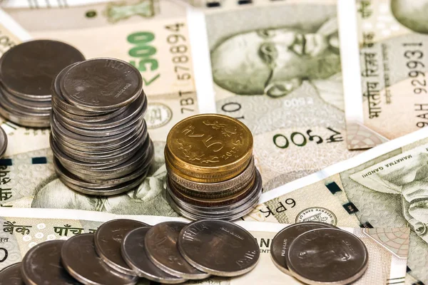 Vista Cerca Monedas Rupias Indias Billetes 500 Rupias Segundo Plano — Foto de Stock