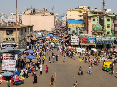 Bangalore, Hindistan - Ocak, 2018 yaklaşık. Sokak Görünümü'nde Bangalore kalabalık.
