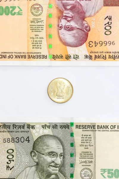 Zamknij Widok Nowy Indian 200 500 Rupii Banknotów Monet Koncepcja — Zdjęcie stockowe