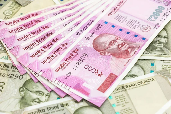 Vista Cerca Los Nuevos Billetes 2000 Rupias Indias Más 500 — Foto de Stock