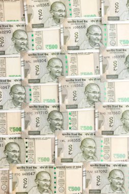 Yeni Hint 500 rupi banknotlar görünümünü kapatın. Para arka plan.
