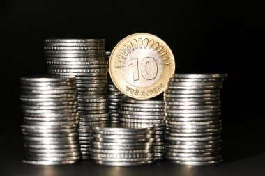 Yeni Hint paralarının görünümünü kapat.