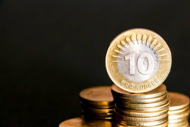 Yeni Hint paralarının görünümünü kapat.