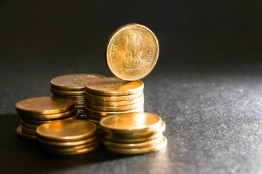 Yeni Hint paralarının görünümünü kapat.