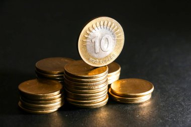 Yeni Hint paralarının görünümünü kapat.