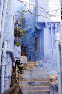 Jodhpur, Hindistan - Mart, 2018 yaklaşık. Jodhpur dar sokaklarında.