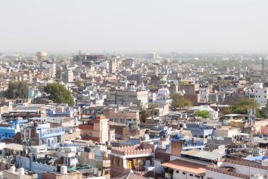 Jodhpur, Hindistan - Mart 2018. Güneşli bir günde Jodhpur şehir manzarası.