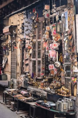 Jodhpur, Hindistan - Mart, 2018 yaklaşık. Jodhpur Caddesi üzerinde günlük ihtiyaçlarını Dükkanı.