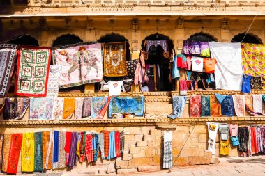 Jaisalmer, Hindistan - Mart, 2018 yaklaşık. Jaisalmer kale sokak Dükkanı.