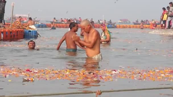 Allahabad Indie Marzec 2019 Wielbiciele Odwiedzający Festiwal Kumbh Mela Pryagraju — Wideo stockowe