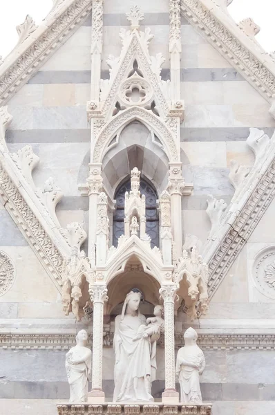 イタリア 2017年9月頃 カトリック教会のファサード サンタ マリア デッラ スピナ — ストック写真