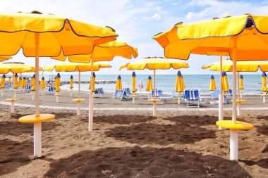 Ladispoli, İtalya - Yaklaşık Eylül 2017. İtalya'da boş plajlar. Plaj sezonu sona eriyor.