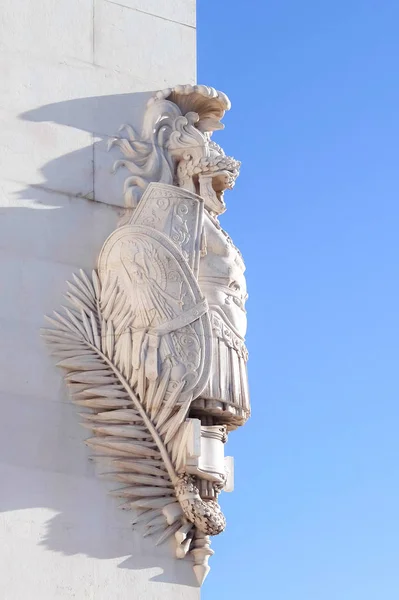 Rome, Olaszország. Szobrok a nemzeti emlékmű, Victor Emmanuel Ii (Monumento Nazionale a Vittorio Emanuele Ii) is ismert, mint a haza (Altare della Patria-oltár). — Stock Fotó