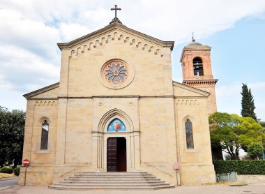 San Giustino, İtalya - Ağustos 2017. San Giustino Katolik Kilisesi Cephesi (Chiesa arcipretale di San Giustino).