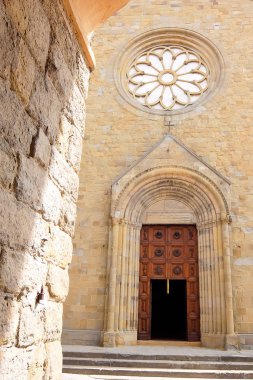 Sansepolcro, İtalya - Ağustos 2017. Katolik Kilisesi Cephesi (Cattedrale di San Giovanni Evangelista)