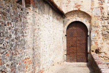 Sansepolcro, İtalya - Ağustos 2017. Ortaçağ Kalesi giriş kapısı (Castello Mediceo)