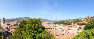 Pennabilli, küçük Komune güzel görünümü, yaklaşık 140 kilometre (87 mi) Bologna Güneydoğu ve yaklaşık 45 kilometre (28 mi) Rimini güneyinde yer.