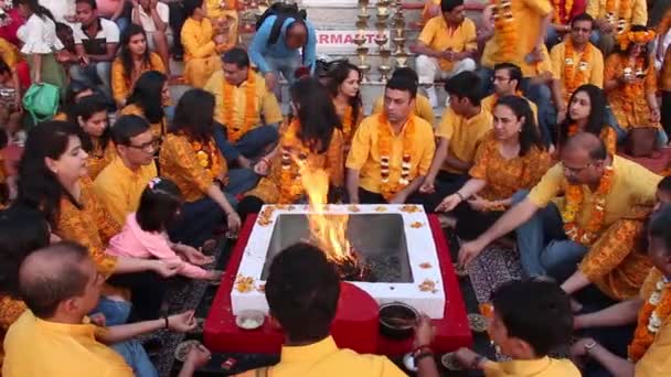 Rishikesh Inde Vers Mars 2019 Cérémonie Ganga Aarti Ashram Parmarth — Video
