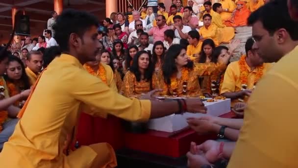 Rishikesh Inde Vers Mars 2019 Cérémonie Ganga Aarti Ashram Parmarth — Video