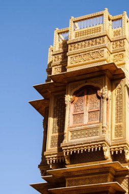 Jaisalmer, Hindistan - Mart 2018. Patwon Ki Haveli 'nin Jaisalmer' deki güzel mimarisi.