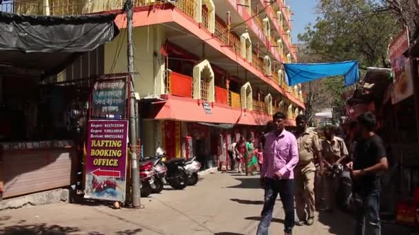 Rishikesh India Circa 2019 April Mensen Straten Van Rishikesh Buurt — Stockvideo