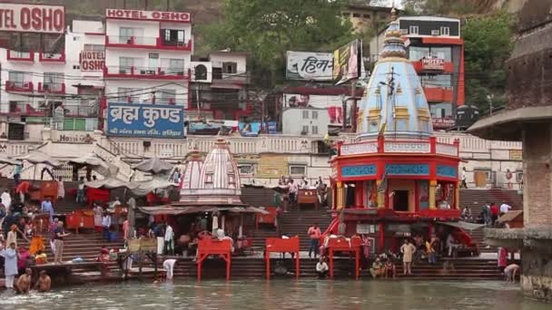 Haridwar Indien Cirka April 2019 Folk Ganga Floden Dæmning Har – Stock-video