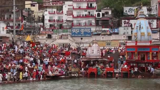 Haridwar Indien April 2019 Menschen Damm Des Ganga Har Pauri — Stockvideo